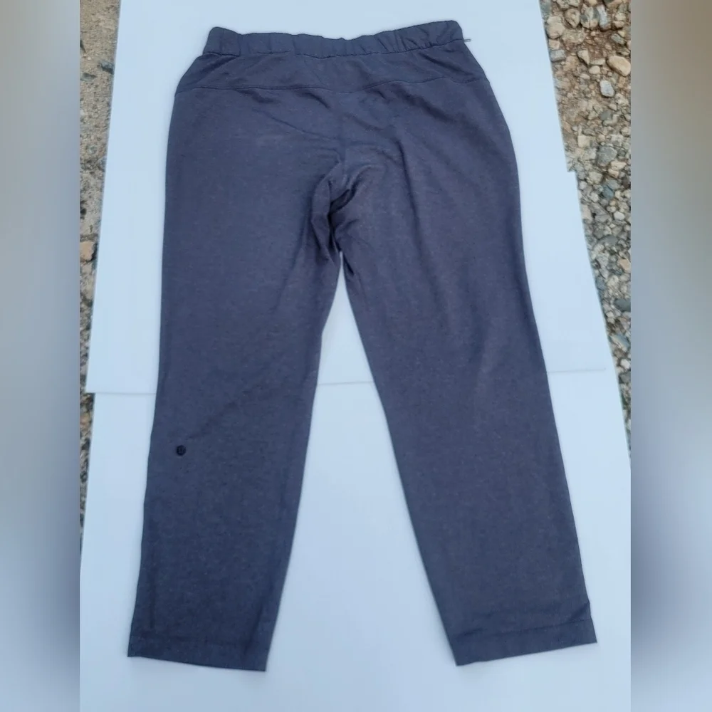 Lululemon athletica On the fly pant size 12.